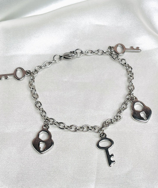 Heart and key Bracelet